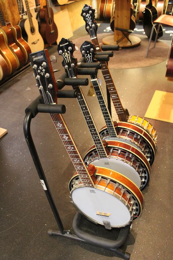 Schalloch Musikhandel GmbH in Hamburg Irish Banjos 02